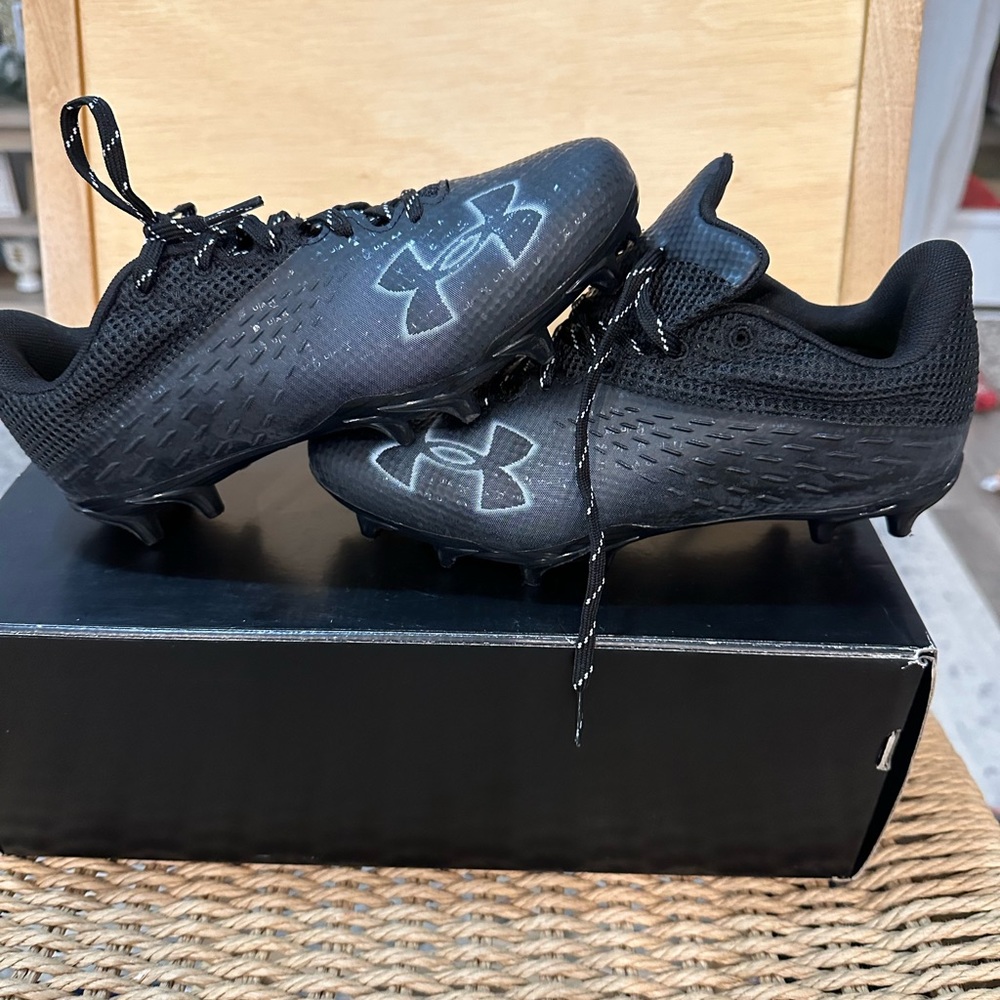 Boys cleats